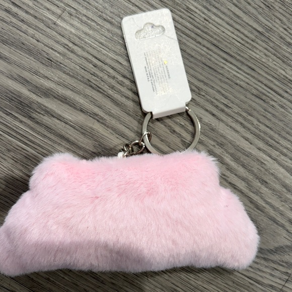 Hello Kitty ♥️ Keychains - Fluffy 🍔 & Fluffy 🥐 HK - Picture 6 of 6